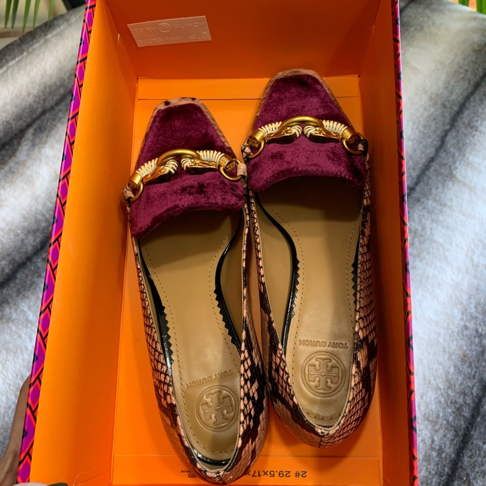 { Tory Burch } Velvet Loafer Blush Roccia Snake - Picture 6 of 8